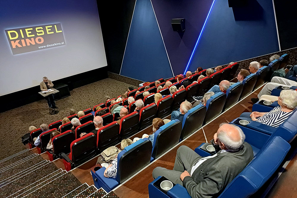 Filmvorführung und Gespräch im Dieselkino. Foto: VfZG.